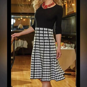 Midnight Velvet Houndstooth Knit Fit & Flare Midi Long Sleeve Dress // Size 1x